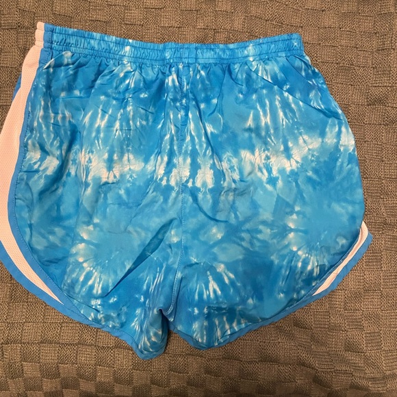 Nike dri fit running shorts - Picture 2 of 3